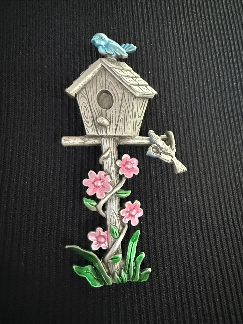 Vintage JJ birdhouse broach